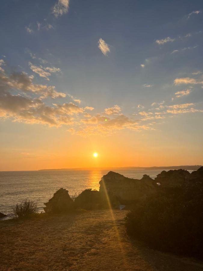 Luxury Modern T2 Ocean View - Free Parking - Pool Leilighet Alvor Eksteriør bilde
