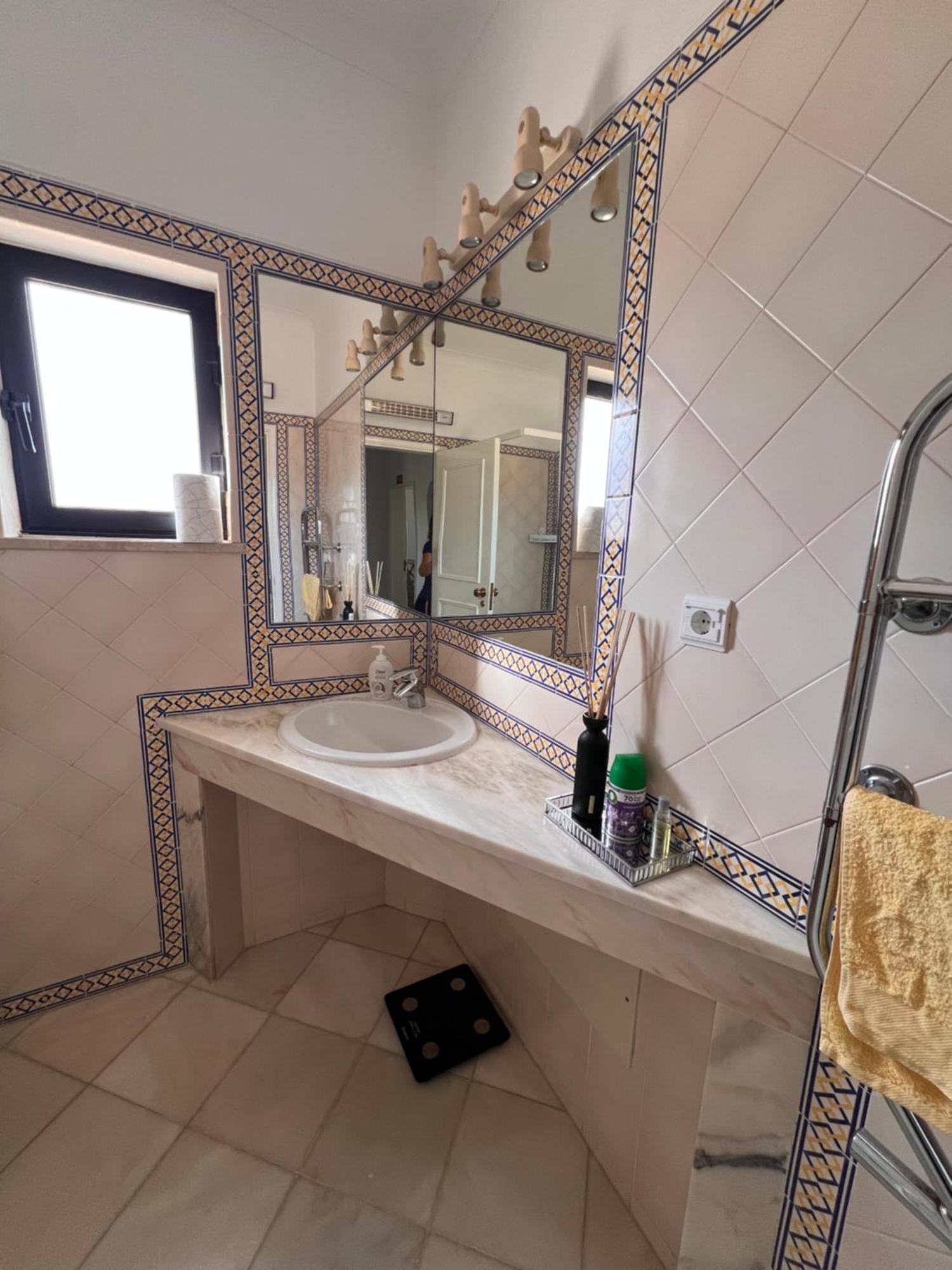 Luxury Modern T2 Ocean View - Free Parking - Pool Leilighet Alvor Eksteriør bilde