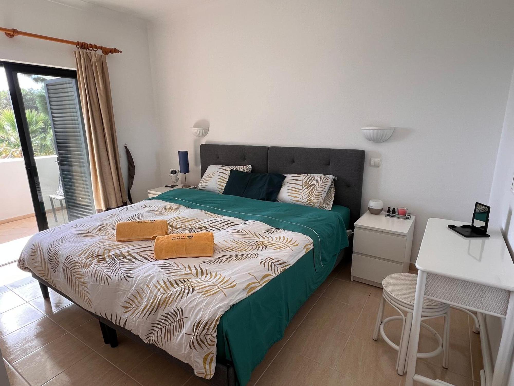 Luxury Modern T2 Ocean View - Free Parking - Pool Leilighet Alvor Eksteriør bilde