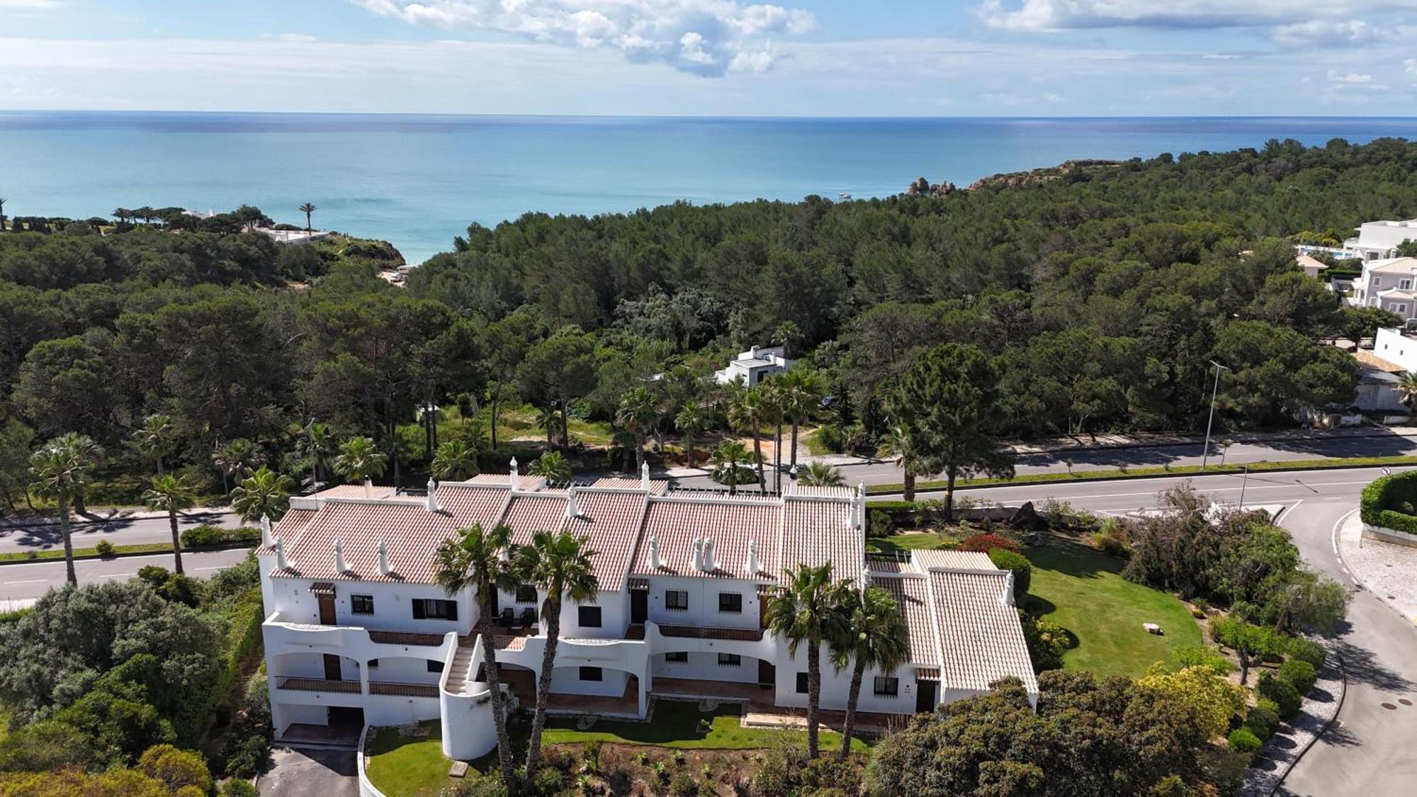 Luxury Modern T2 Ocean View - Free Parking - Pool Leilighet Alvor Eksteriør bilde
